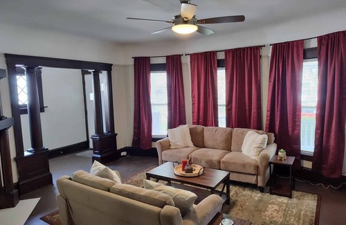 Cleveland Apartment | Great location: Close to Case, UH, Cleve Clinic, Little Italy, museums, & more