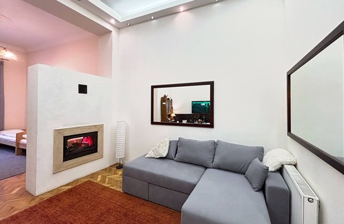 Erzsebetvaros Apartment | GREAT LOCATION Fireplace Holidays: city center, spacious, groups/family friendly