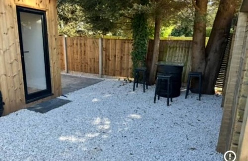 Wilford Cabin | Great location in Nottingham