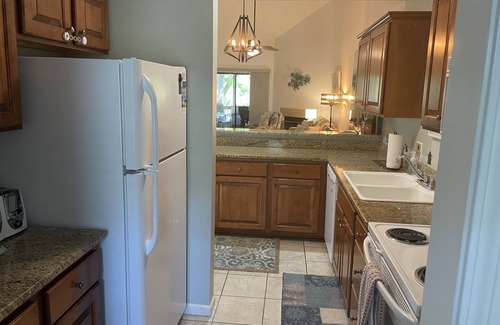 Table Rock Condo | GREAT LOCATION LUXURY 3 BDRM 3 BATH LAKEFRONT HEATED INDOOR POOL STAY&PLAY GOLF