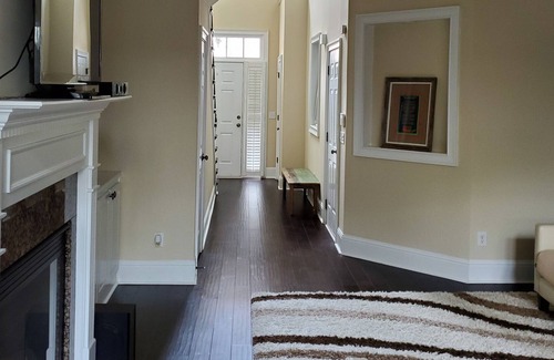 Johns Creek House | Great luxury space in sought after 'Gated Johns Creek townhome community'.