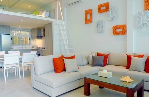 Wichit Villa | Great Modern Seafront Villa with Infinity Pool