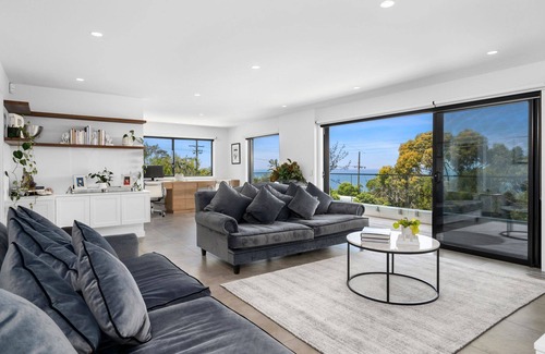 Anglesea House | Great Ocean Views, Ultra-modern contemporary house situated in an exclusive area