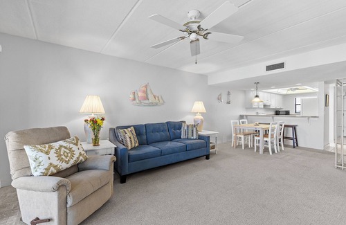 Port Orange Condo | 🌊Great Ocean Views + Awesome Location-Ocean Terrace Club 706🌊