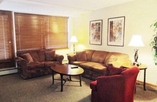 Frisco Hotel | Great place for a ski adventure, meeting new friends and connecting with others.