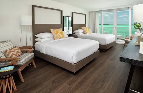 Rock Harbor Hotel | Great Place to Stay! 4 Classy Units, Outdoor Pool and Hot Tub