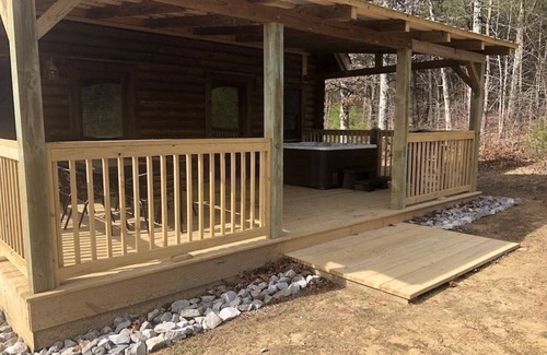 Spencer Cabin | Great rates for a 2B/2B cabin by Fall Creek Falls! Book your summer vacay now!n