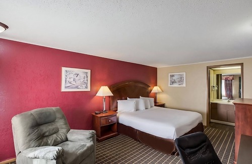Summit Hotel | Great Relaxing Overnight Stay at Knights Inn Ashland! Pet-friendly, Pool!