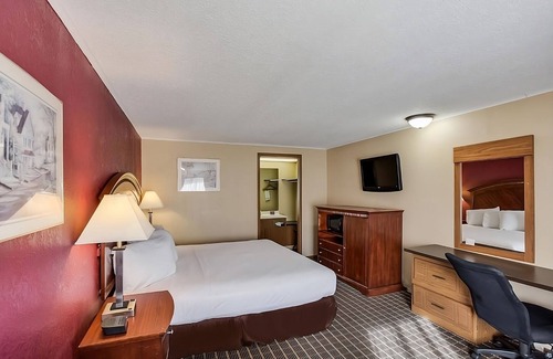 Summit Hotel | Great Relaxing Overnight Stay at Knights Inn Ashland! Pet-friendly, Pool!