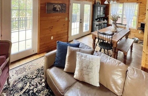 Robbinsville House | Great Smoky’s Cabin - Close to Tail of the Dragon - Sleeps 12 - Pet Friendly