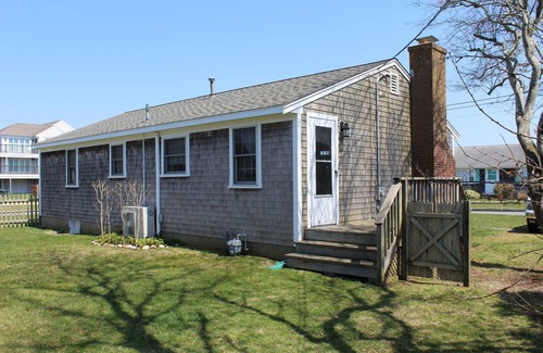 Falmouth House | Great Vacation Place Just Steps From The Beach