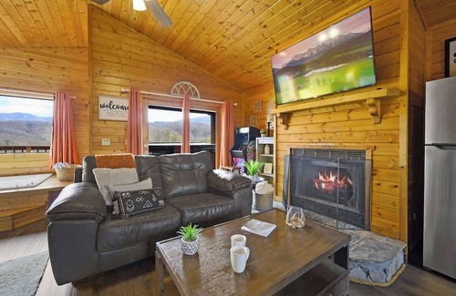 Gatlinburg Cabin | Great View, Location, Studio Log Cabin, Hot Tub!