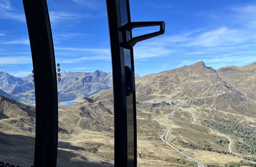 Grindelwald Apartment | Great Views, Great Location, modern & cozy Apartment (renovated 2022)