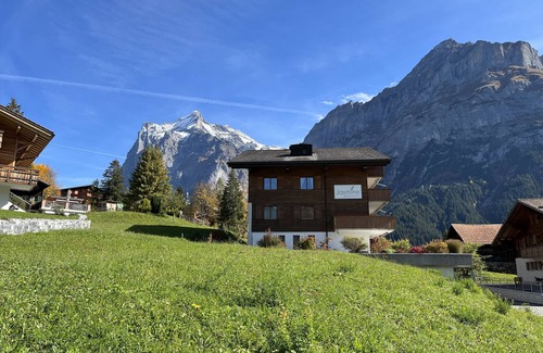 Grindelwald Apartment | Great Views, Great Location, modern & cozy Apartment (renovated 2022)