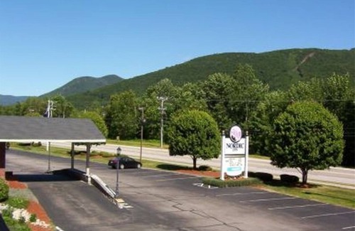 Lincoln House | Great views of Loon Mt from this family vacation condo at the Nordic Inn Resort.