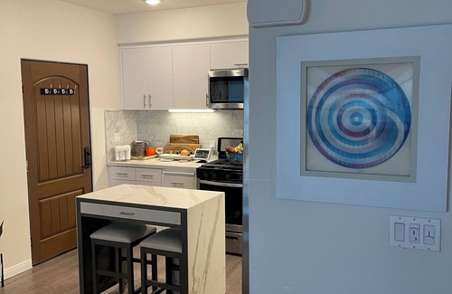 Lower State House | Greatest Downtown Panoramic View - Steps to State Street, Funk Zone, and Beach