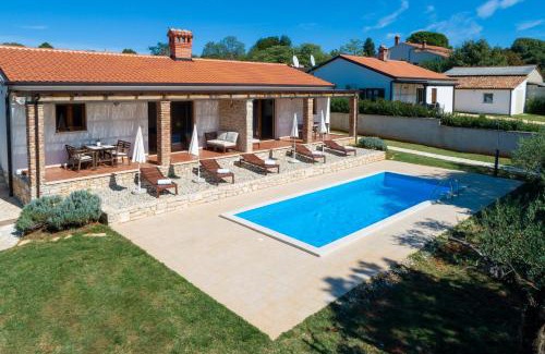 Kastelir-Labinci Villa | Grebac