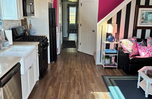 Willis Cottage | Greek Inspired Lakefront Cottage