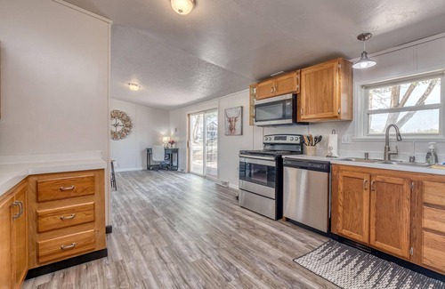 Fruita House | Green Acres: Chill, Grill & Unwind in Style!