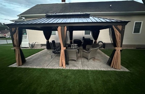 Green Bay House | Green Bay Home near Lambeau, 4BR w/loft, Sleeps 10+