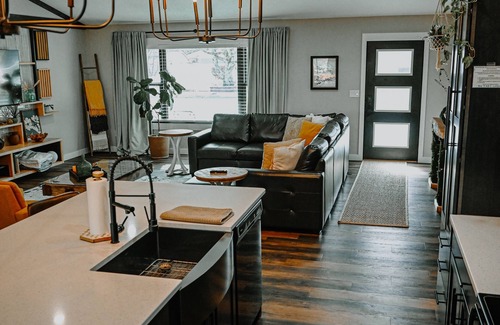 Green Bay House | Green Bay's premier home rental. Just minutes from Lambeau! TRUE 5 STAR STAY.