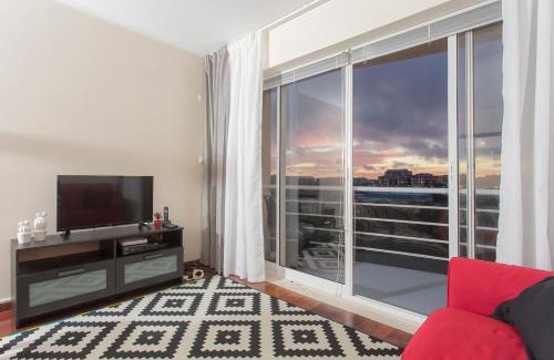 Faja de Baixo Apartment | Green & Blue 3 Bedrooms