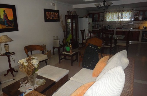San Andres House | Green Sea Villa Helen Inn, Kilometer 4 Circunvalar