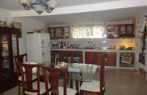 San Andres House | Green Sea Villa Helen Inn, Kilometer 4 Circunvalar