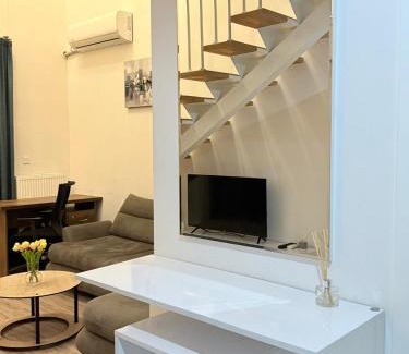 Vake-Saburtalo Apartment | green diamond duplex