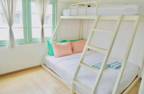 Chana Songkhram Hotel | Green Group Stay Bangkok - Near Khaosan Road