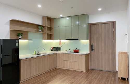 Hon Gai Apartment | GREEN HOME (SEA VIEW, FREE laundry, Balcony, Center)