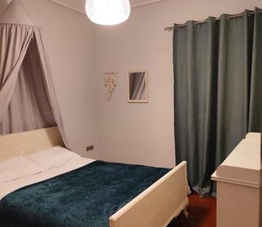 Delfoi Apartment | Green house in Chrisso