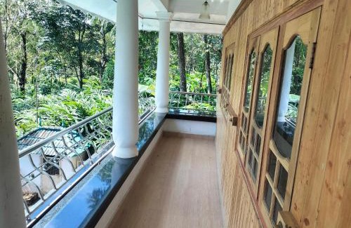 Elappara Apartment | Green House Resort