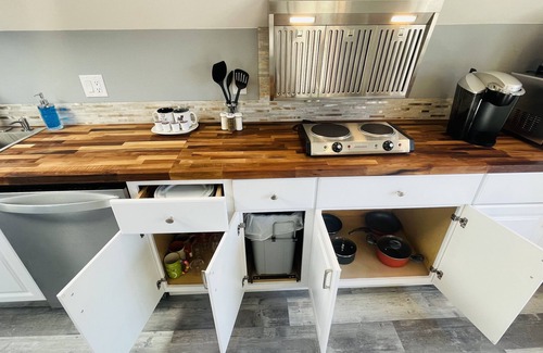 Green Lake House | Green Lake 1st LineHome B with Whole House Central Air Conditioners