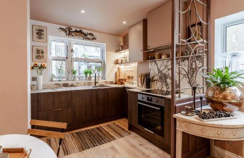 Shepherd's Bush Apartment | Green Maison Westfield