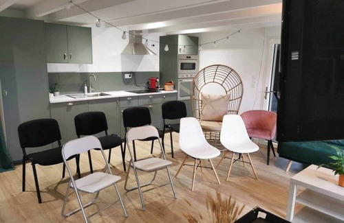 Treillieres House | Green property for business and family