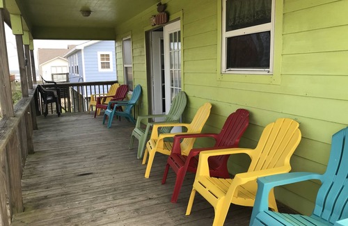 Freeport House | Green Sea Star steps away to beach- oct24-26 wknd@ 165nt +extra 10 % off
