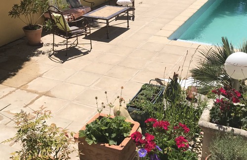 Nord Apartment | Green setting with pool access in the heart of Aix en Provence