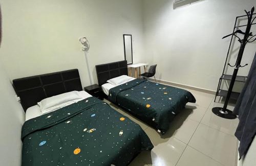 Taman Desa Kenchana House | Green Space Homestay Cozy Family(8-12pax)
