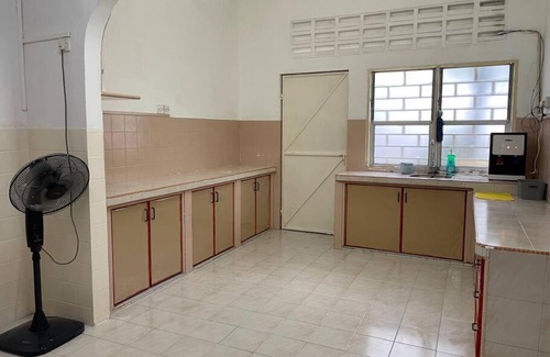 Taman Islands Glades House | Greenlane 4-bedroom landed home (12 pax)