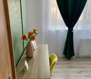 Cluj-Napoca Apartment | Greenlight Studio by DAT Apartments