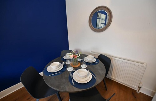 Troon House | Greensleeves Place