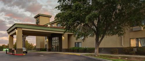 Northeast Heights Hotel | GreenTree Inn Albuquerque North I-25