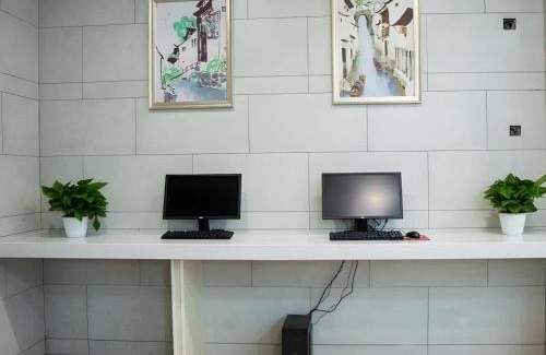 Kunshan Hotel | GreenTree Inn Express Suzhou Luzhi Ancient Town Scenic Area Xiaoshi Road