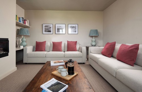 Berwick-upon-Tweed Cottage | Gregor's Cottage: Best coastal view, luxury inside