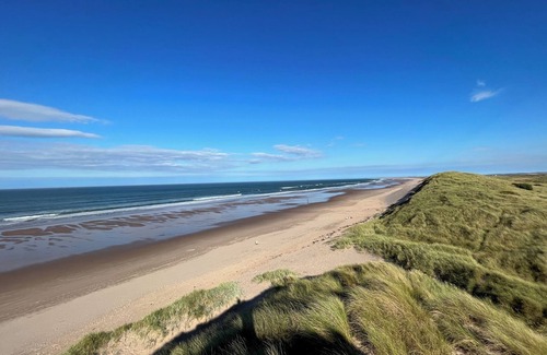 Berwick-upon-Tweed Cottage | Gregor's Cottage: Best coastal view, luxury inside