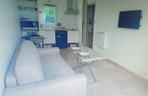Greoux-les-Bains House | GREOUX LES BAINS Maisonette T2 with terrace and private parking