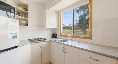 Middleton House | Grevillea 63 Burgar Rd Middleton - Linen Included