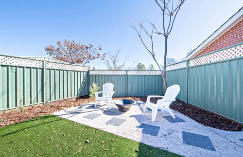 Dubbo Apartment | Grevillea Court - Close to Zoo, Firepit & BBQ