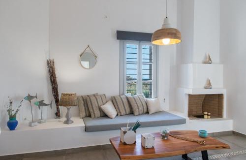 Platis Gialos House | Grey House